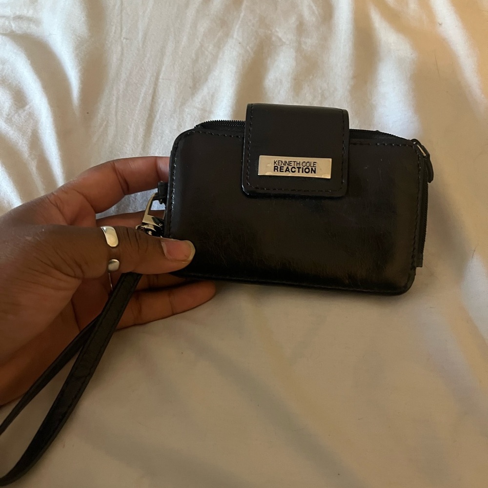 Kenneth Cole Reaction Black Leather Wristlet